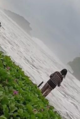 Wisatawan Asal Garut Meninggal Dunia Terseret Ombak di Pantai Madasari