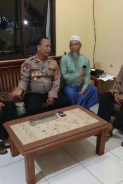 Silaturahmi dengan Tokoh Agama, Kapolsek Malausma Ajak Bersinergi Jaga Kamtibmas