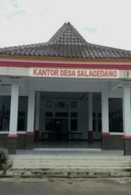 Warga Salagedang Soroti Dugaan Mark Up dan Minim Musyawarah Dana Desa 2024-2025, Sekdes No Comment Saat Dikonfirmasi Awak Media.