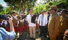 Wapres Gibran Respons Aspirasi Warga, Revitalisasi Sekolah 3T di Ende Jadi Prioritas
