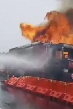 Truk Tangki BBM Pertamina Terbakar di Tol Cisumdawu, Kerugian Capai Rp3,2 Miliar