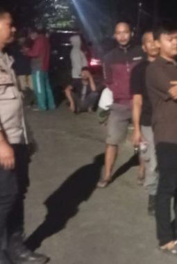 Anggota Polsubsektor Sindang Bantu Warga Cari Pria yang Dilaporkan Hilang di Kecamatan Sindang