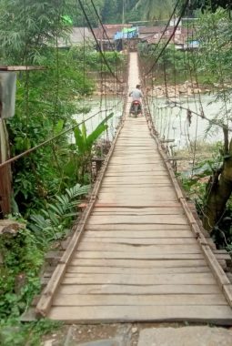 Jembatan Gantung Ci Calung Pasir Gombong memprihatinkan, Warga Desak Pemerintah Segera Bertindak”