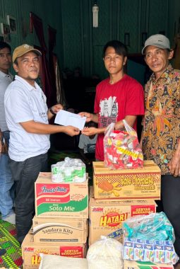 Gibran Center DPD Tanggamus Beri Santunan Korban Kebakaran Rumah di Limau
