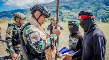 Delapan Anggota OPM Kodap XV/Ngalum Kupel Kembali ke NKRI di Kiwirok Kamis, 11 Juni 2026