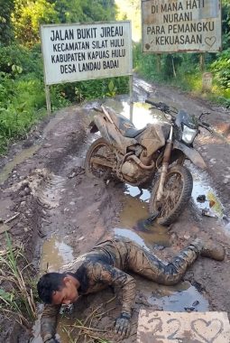 SUARA DARI PEDALAMAN: UNTUK APA MEMILIKI WAKIL RAKYAT JIKA RAKYAT MASIH TERTINGGAL?