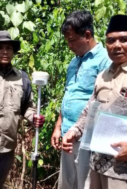 SIDANG PERDANA KASUS LAHAN DI DESA LAE SAGA DILAKSANAKAN DI LAPANGAN??
