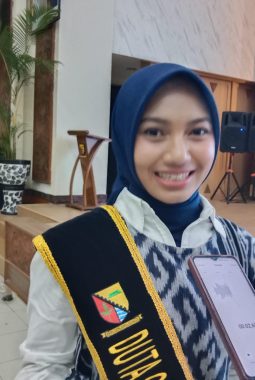 Dwie Labiba Dinobatkan Sebagai Juara 1 Duta Genre Tahun  2026 .
