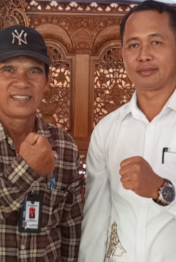 DPD IKATAN WARTAWAN ONLINE PURWOREJO atau IWOI PURWOREJO menghadiri undangan acara sarasehan ormas yg di gelar oleh badan kesbangpol Pemkab Purworejo