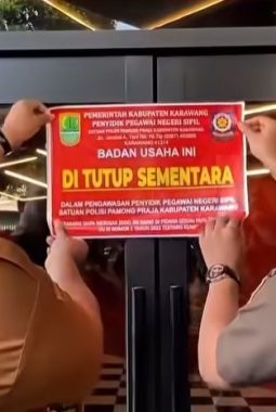 Satpol PP Karawang Segel Tempat Hiburan Imbas Video Viral Dugaan Aktivitas LGBT