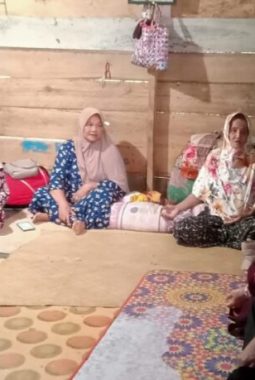 ‎Kunjungi Rumah Silviani, Wabup Minta Dinas Terkait Pantau Kesehatan Silviani