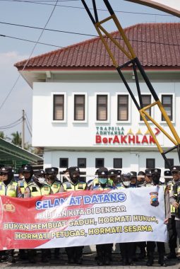 Kawal Aksi usut Tuntas Mini Zoo , Polres Purworejo Terjunkan 311  Presonil tanpa Senjata Api.