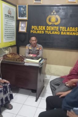 Tulang Bawang kompas1.id KAPOLRES TULANG BAWANG BPK AKBP YULIASYAH S.I.K MH BANTU LUNASKAN HUTANG NENEK SARMI KORBAN PENCURIAN.