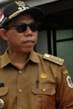 Camat Silat Hilir Ajak Warga Kibarkan Merah Putih, Semarakkan HUT ke-81 Kemerdekaan RI