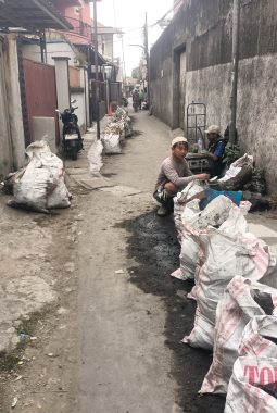 PEMBETULAN GANG PARASDI TERLAKSANA BERKAT ASPIRASI WARGA MELALUI MUSRENBANG RW 08