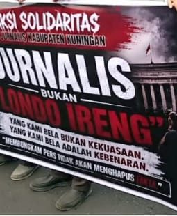 Aksi Solidaritas Insan Pers Kuningan Berlangsung Damai di Depan Gedung Bupati