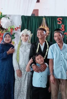 SELAMAT MENEMPUH HIDUP BARU, SEMOGA MENJADI KELUARGA SAKINAH MAWADDAH WARAHMAH