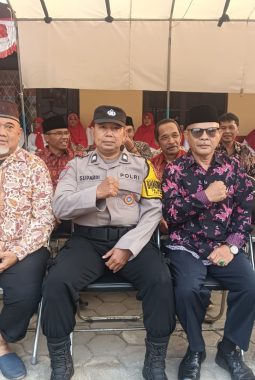 SEMANGAT MERDEKA DI YAYASAN AL BITSAAH, POLSEK MARGAASIH KAWAL UPACARA HUT KE-81 RI