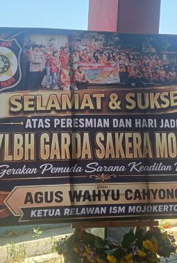Rangkaian Bunga Lintas Sektor Semarakkan Peresmian YLBH Garda Sakera